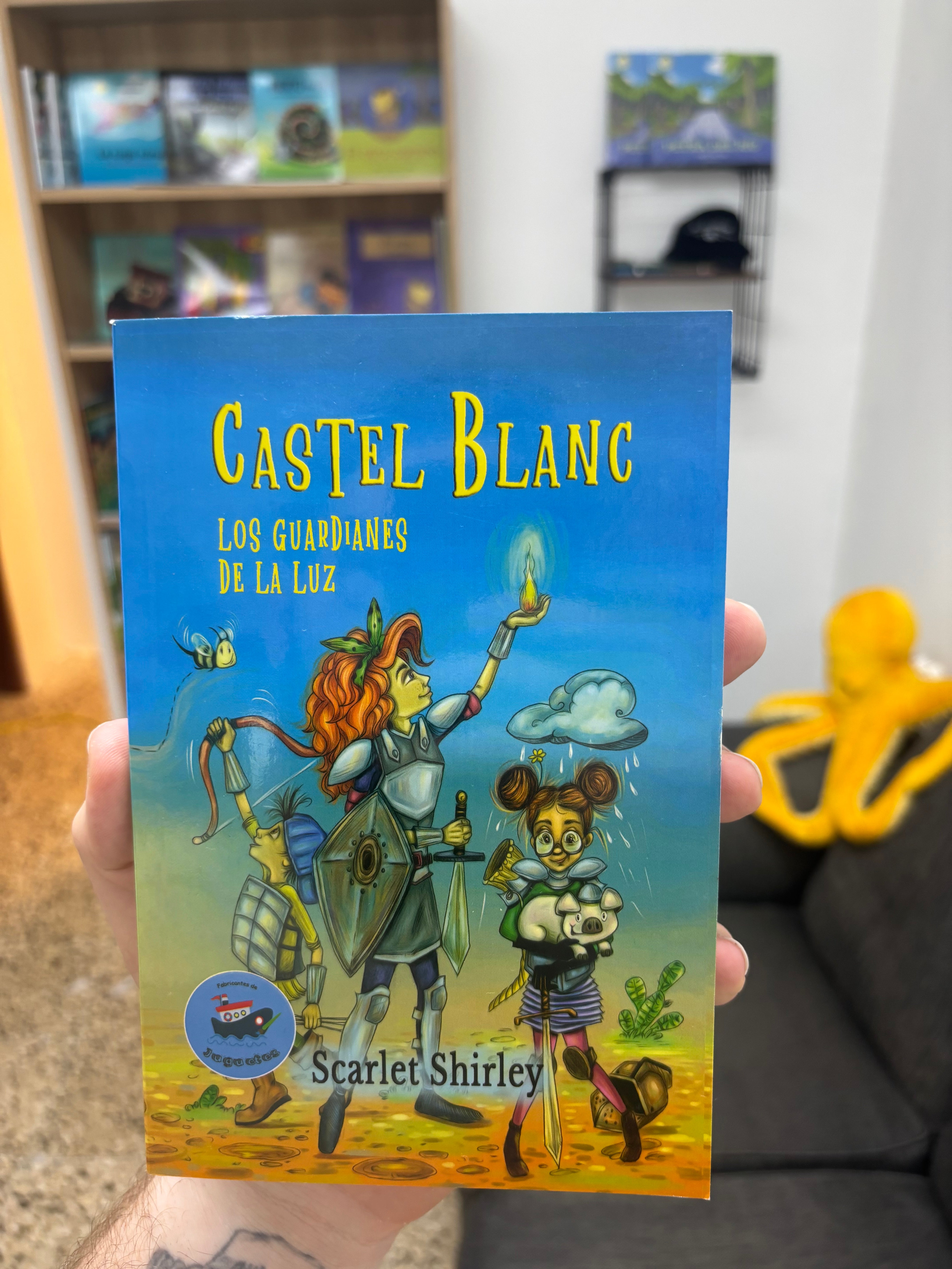 Castel Blanc - Scarlet Shirley