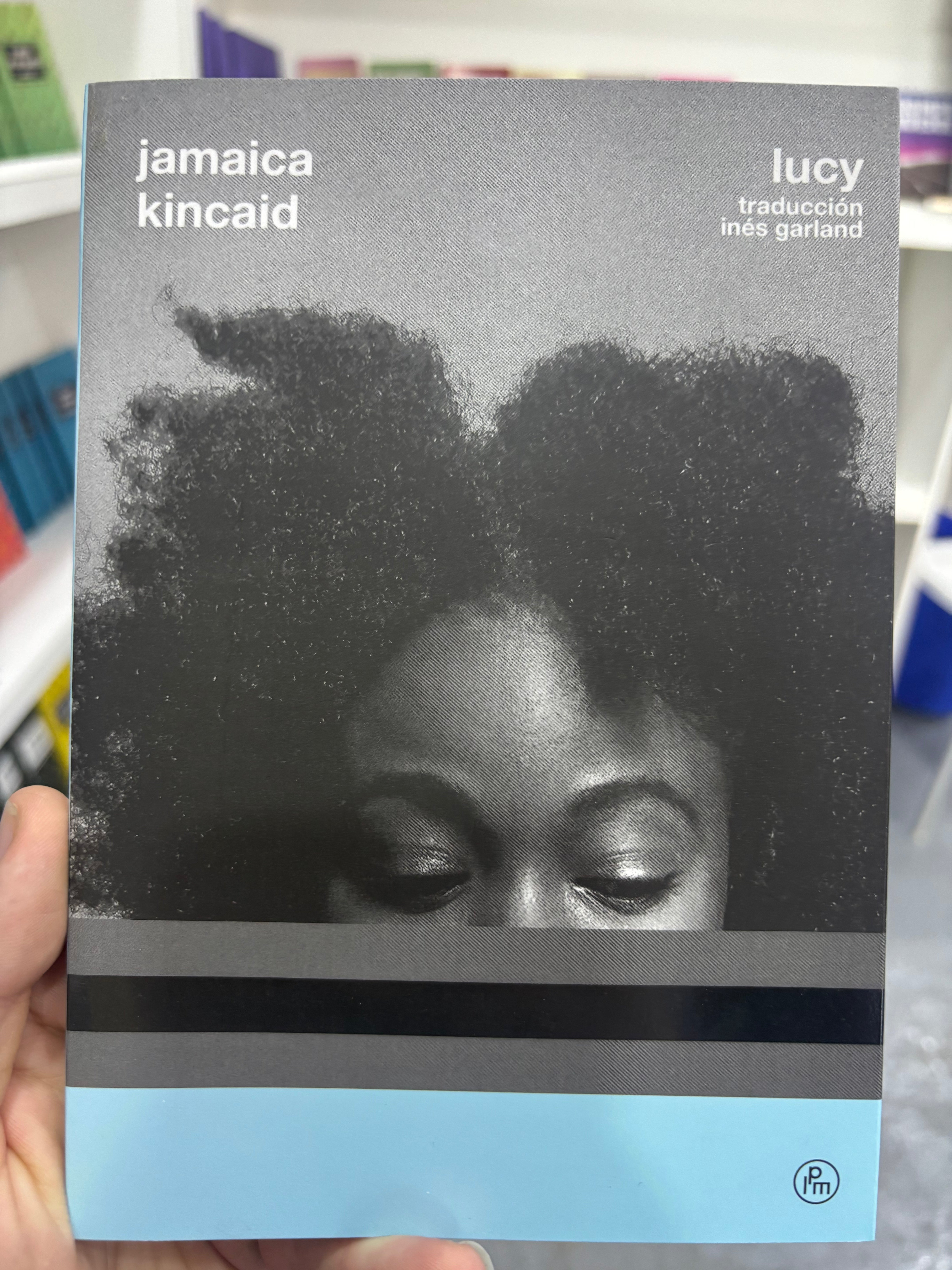 Lucy - Jamaica Kincaid